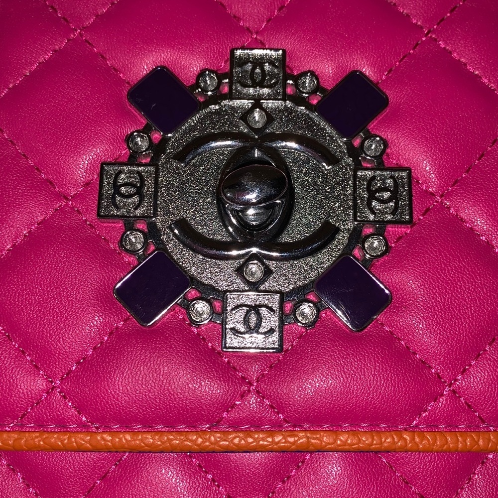 Chanel Purse - Picture 2 of 6